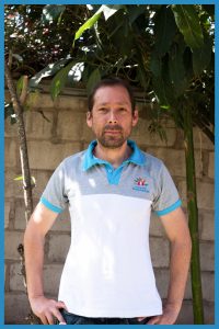 Julio (Coordinador General)
“Estoy contento de formar parte de la familia Yanapasun. Para mí es un reto muy especial   estar en la coordinación y también es gratificante trabajar en favor de las personas en condición de vulnerabilidad”